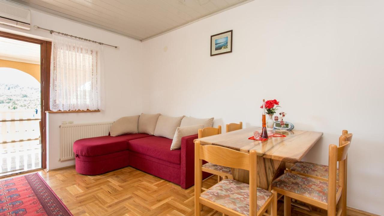 Apartment Branko Šilo Szoba fotó