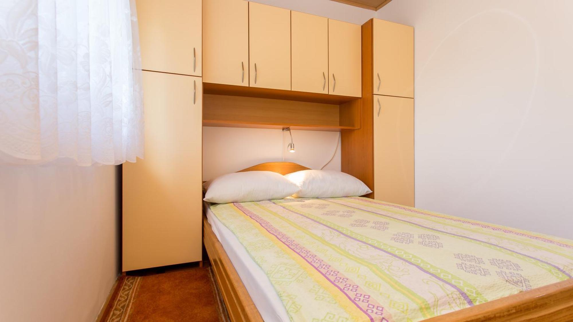 Apartment Branko Šilo Szoba fotó